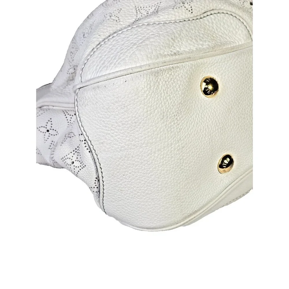 LOUIS VUITTON Mahina Solar PM White Perforated Leather Shoulder Bag Monogram LV - Picture 12 of 16